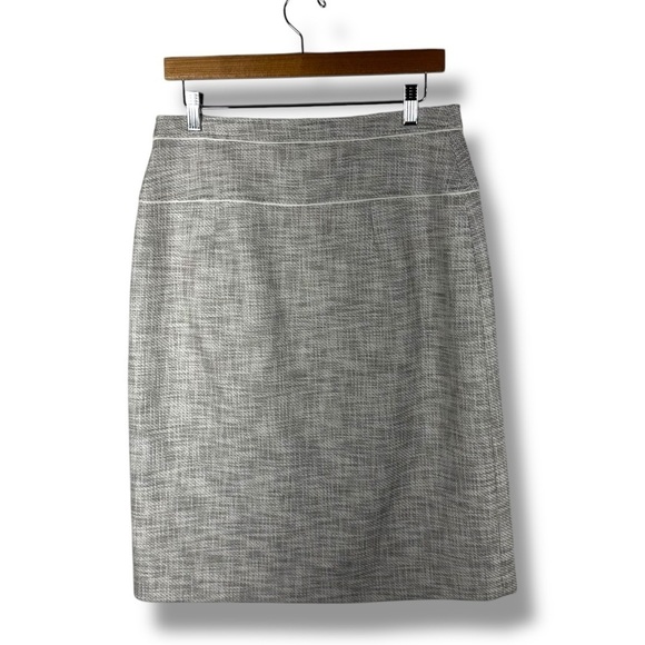 Club Monaco Textured Lightweight Tweed Pencil Skirt, Grey/White, Size 8 - Picture 11 of 11
